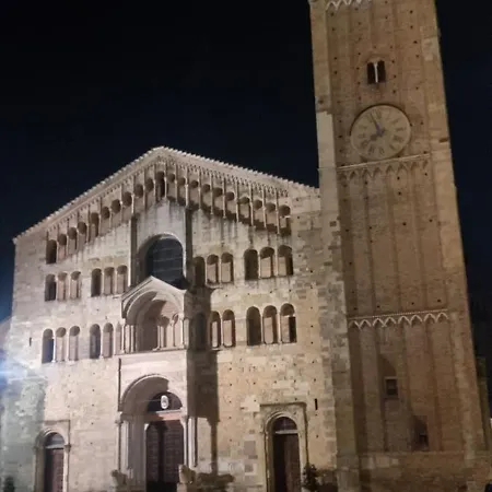 Διαμέρισμα Al Borgo Di Cristina&stefano Oltretorrente Universita', Ospedale Maggiore Πάρμα