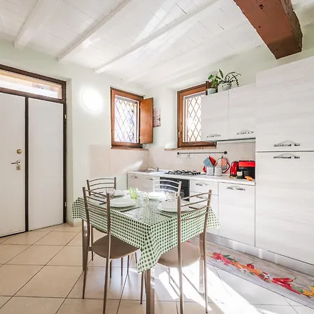 Al Borgo Di Cristina&stefano Oltretorrente Universita', Ospedale Maggiore * パルマ