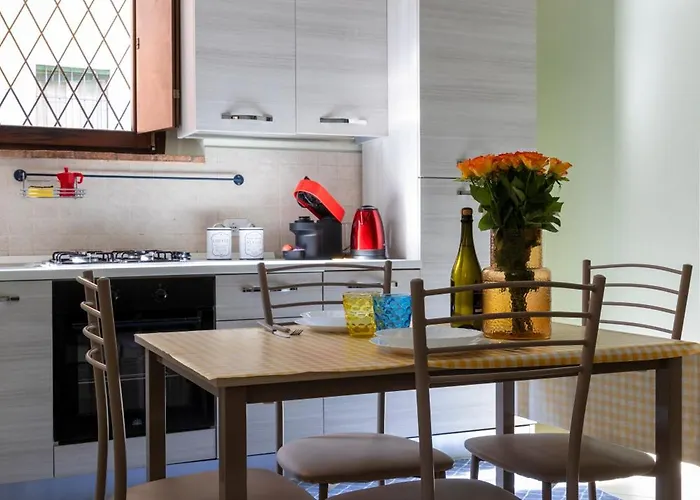 Lejlighed Al Borgo Di Cristina&stefano Oltretorrente Universita', Ospedale Maggiore