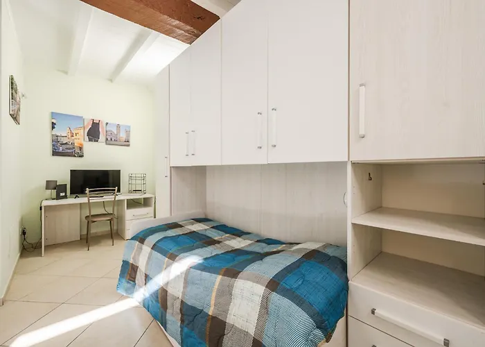 Al Borgo Di Cristina&stefano Oltretorrente Universita', Ospedale Maggiore